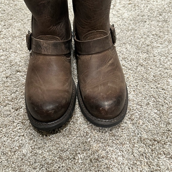 Frye Engineer 12”R Smoke size 6.5 - Picture 3 of 7